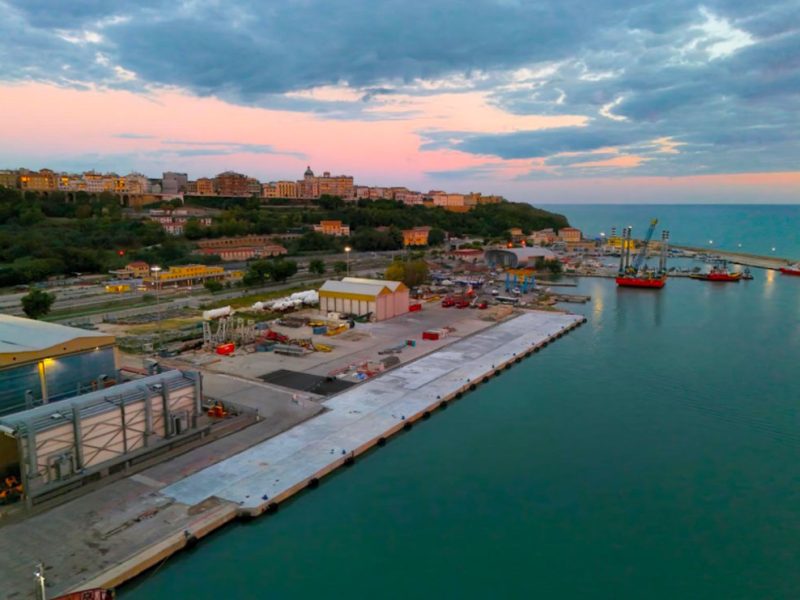 Porto-Ortona-banchina-di-Riva