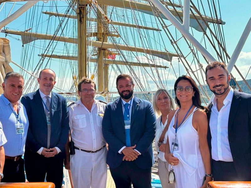 Porto-di-Pesaro,-al-centro-il-presidente-dell’Authority-marchigiana-Mirco-Carloni-1comsi1