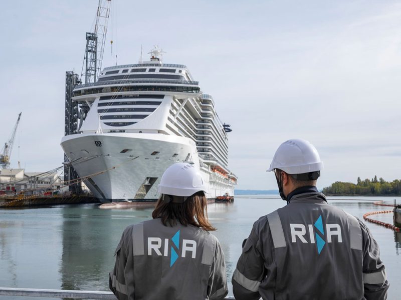 RINA-tecnici-al-lavoro