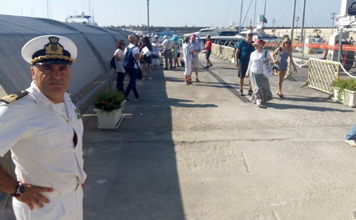 Sbarco-passeggeri-a-Santa-Maria-di-Leuca
