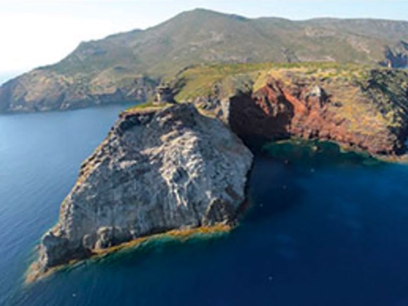 Un-tratto-delle-coste-dell’isola-di-Capraia