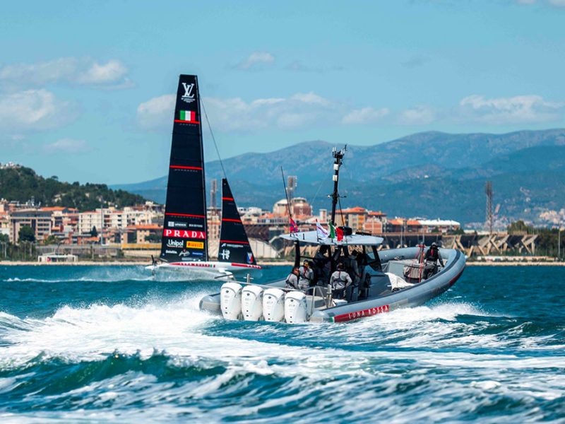 Yamaha-al-fianco-di-Luna-Rossa-in-vista-della-Coppa-America-com2
