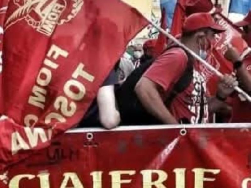 corteo operaio in difesa dei lavoratori del polo industriale di Piombino