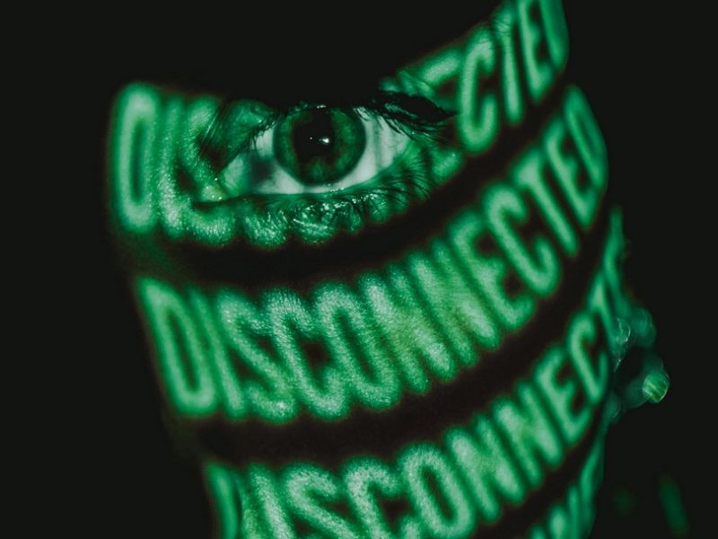 cyber minaccia attacco hacker simbolo 1grpx