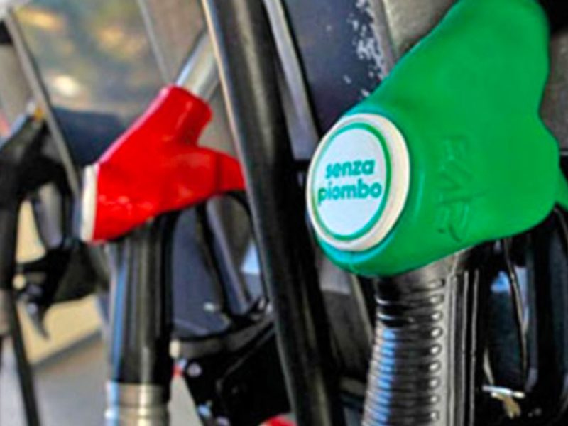 distributore-benzina-vcarburante-diesel-ark1