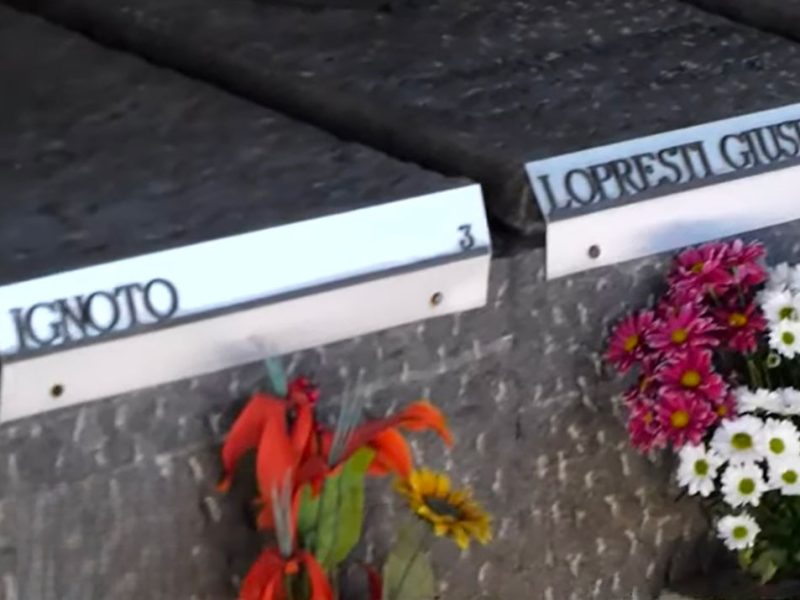 eccidio-delle-fosse-ardeatine-la-tomba-di-una-delle-vittime-ancoa-senza-nome-1y