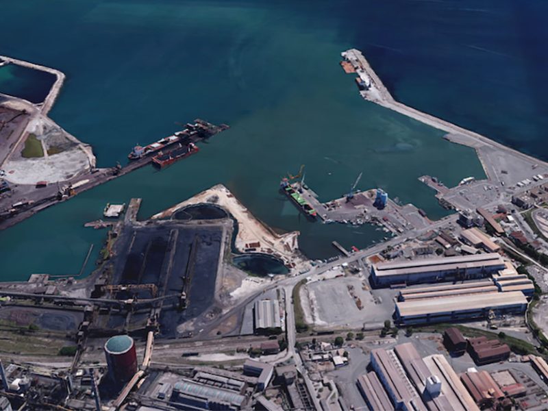 il-porto-di-Piombino-visto-dall’alto