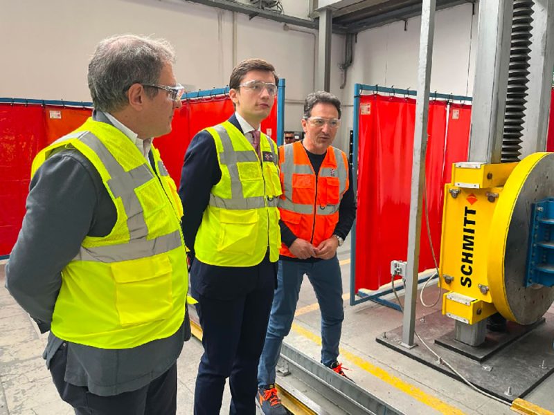 il-sopralluogo-del-sottosegretario-della-Regione-Toscana.–Bernard-Dika,-in-due-aziende-pistoiesi-ciom1