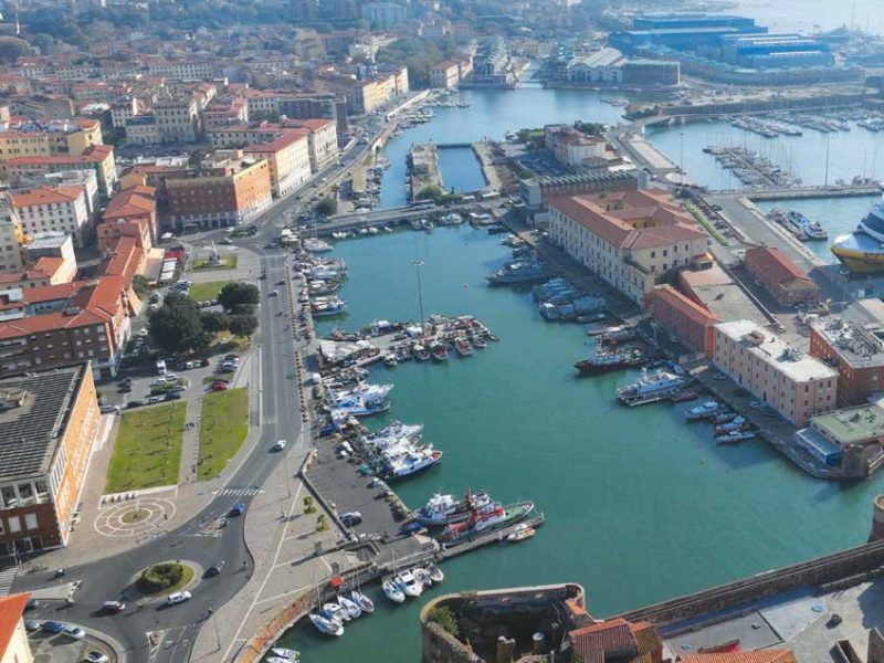 immagine di copertina del libro dell’Authority sul waterfront a cura di Olimpia Vaccari