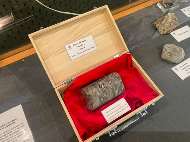 la-carota-della-perforazione-geotermica-dei-record-comsit1
