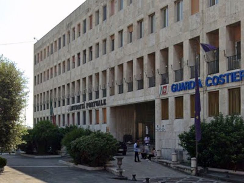 l’edificio-in-cui-a-Napoli-ha-sede-l’Auttorità-di-Sistema-Portuale-1svw1
