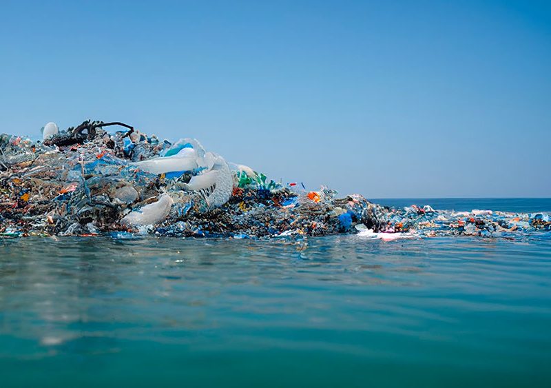 mare-inquinato-dalla-plastica