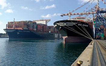 mega-ship-a-Gioia-Tauro