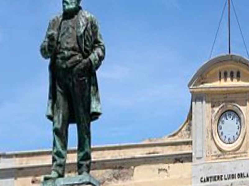 monumento-a-fondatore-cantiere-orlando-davanti-all-ex-ingresso-di-stabilimento-a-livorno