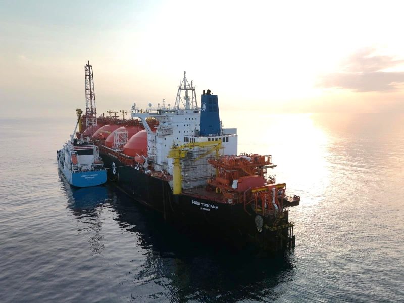 olt rigassificatore – primo carico small scale com1