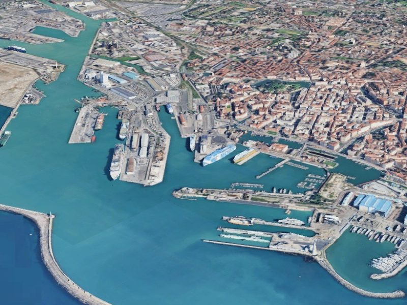 porto di Livorno in una veduta dall’alto dal mare eg1