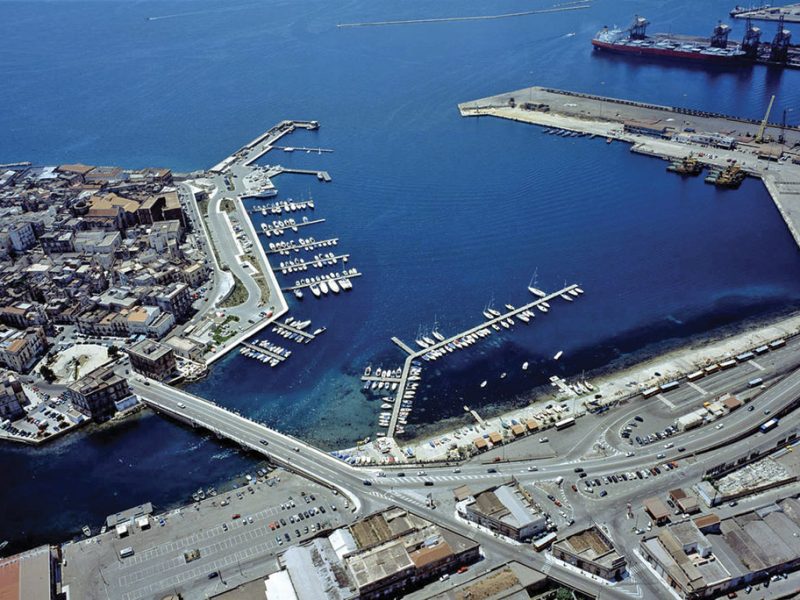 porto-taranto1000