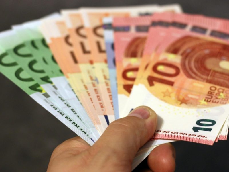 soldi contanti banca