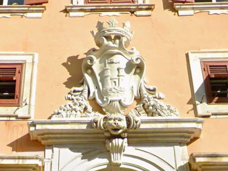 stemma-su-facciata-ComunediLivorno-svw